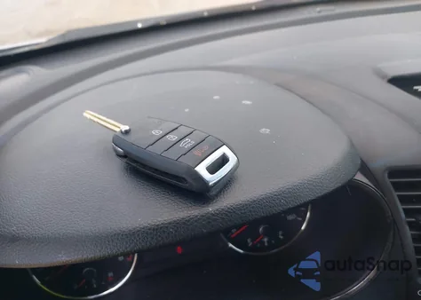 2017 Kia Forte Lx из США, поврежденный, VIN 3KPFK4A74HE062303